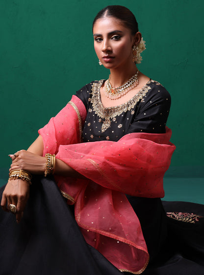 Zainab Chottani | Semi Formals | ARASIH