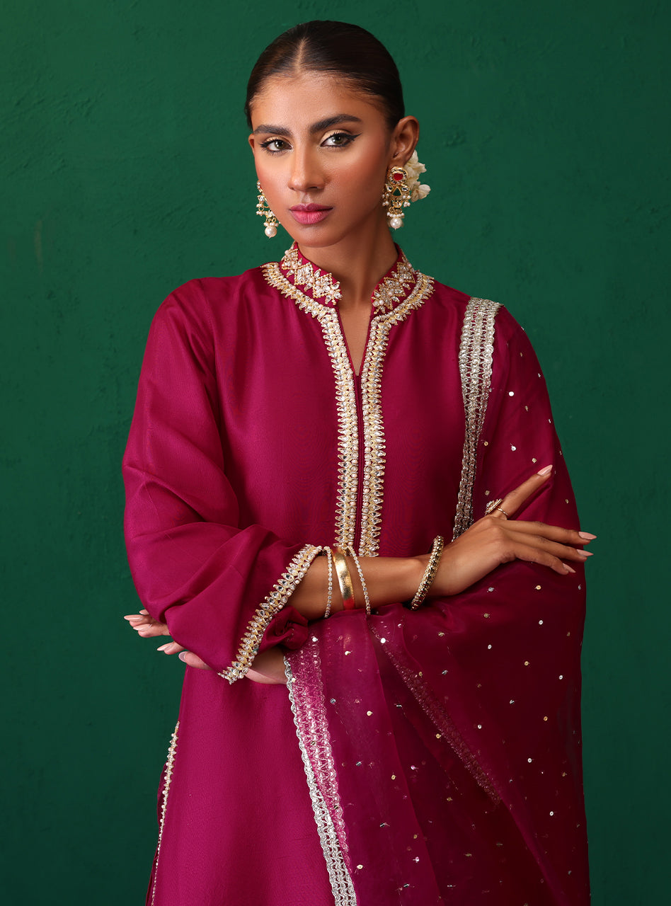 Zainab Chottani | Semi Formals | RAIHA