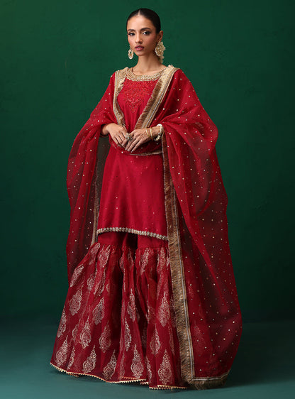 Zainab Chottani | Semi Formals | EELAH