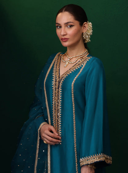 Zainab Chottani | Semi Formals | DERYA