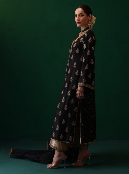 Zainab Chottani | Semi Formals | SHEHNAAZ