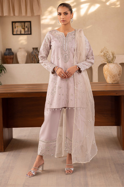 Emaan Adeel | Noore Festive Formals | YALINA
