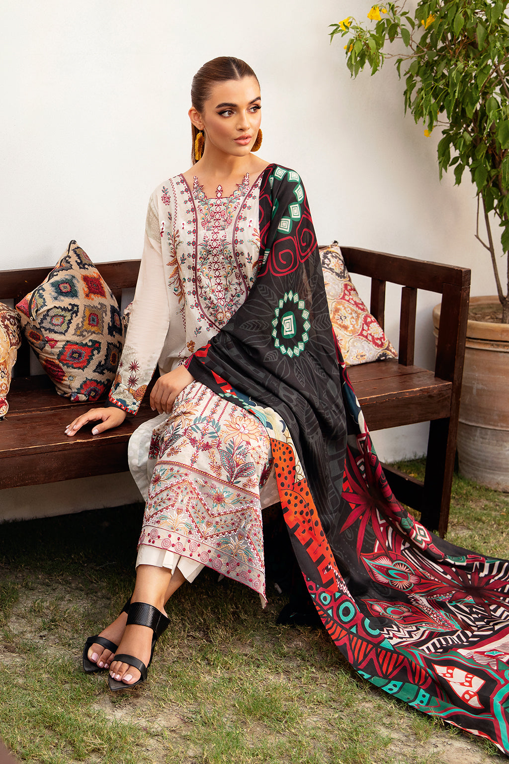 Ramsha | Luxury Lawn 24 | L-1208
