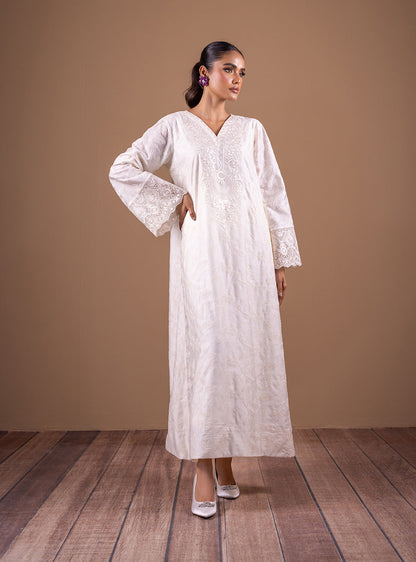 Zainab Chottani | Semi Formals | WHITE SAND