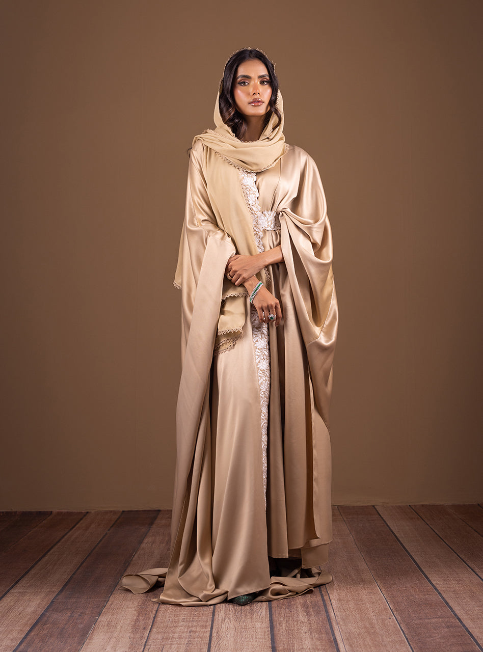 Zainab Chottani | Semi Formals | BUTTER VANILA FLAIR