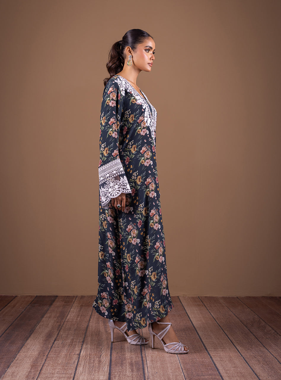 Zainab Chottani | Semi Formals | MIDNIGHT FLORAL