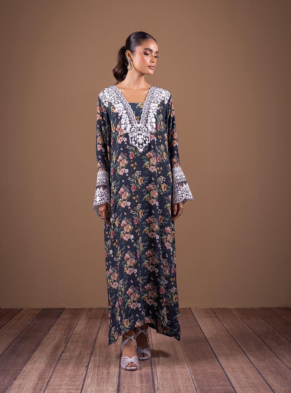 Zainab Chottani | Semi Formals | MIDNIGHT FLORAL