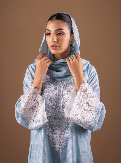 Zainab Chottani | Semi Formals | AQUA SOPHISTICATION