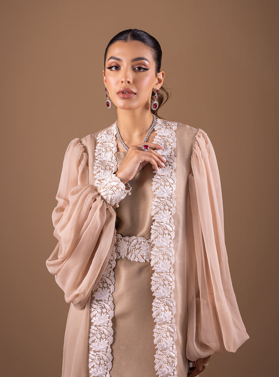 Zainab Chottani | Semi Formals | CHAMPAGNE FLOW