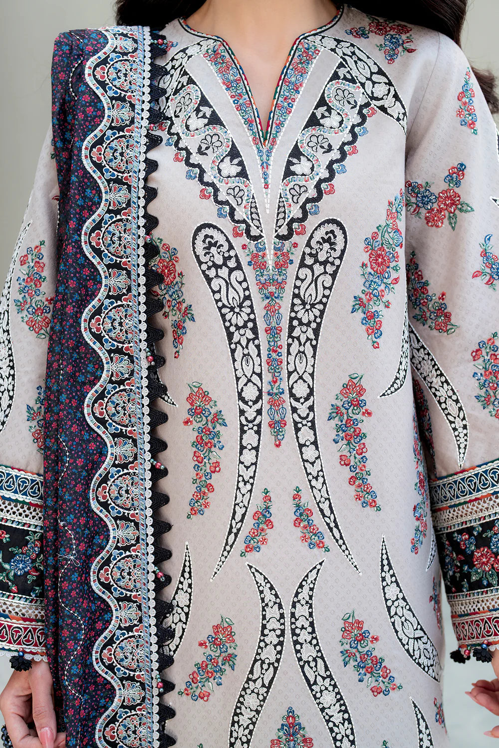 Jazmin | Shahkaar Luxury Lawn 25 | SL25-D7