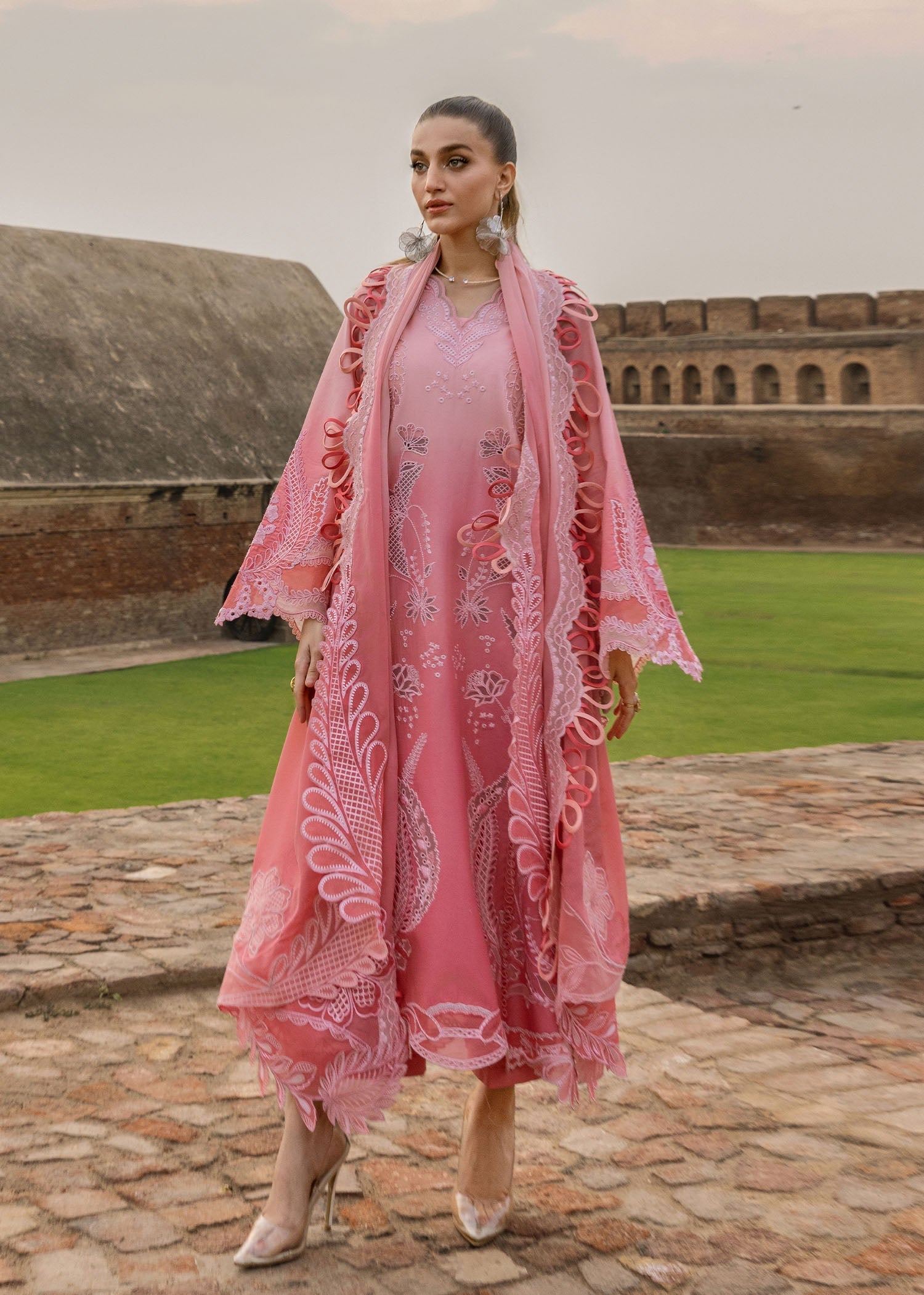 Crimson | Tasawar 25 | ALL THINGS OMBRE - D1B