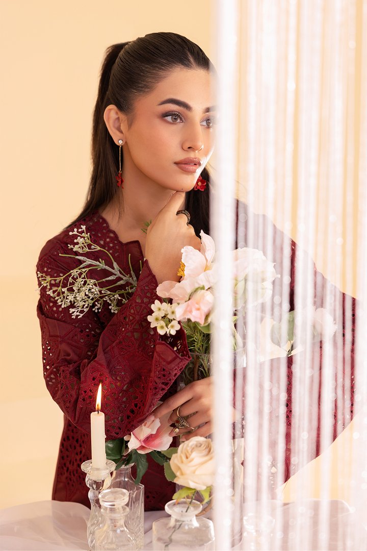 Iznik | Ready to Wear | IP-234 EMBROIDERED LAWN