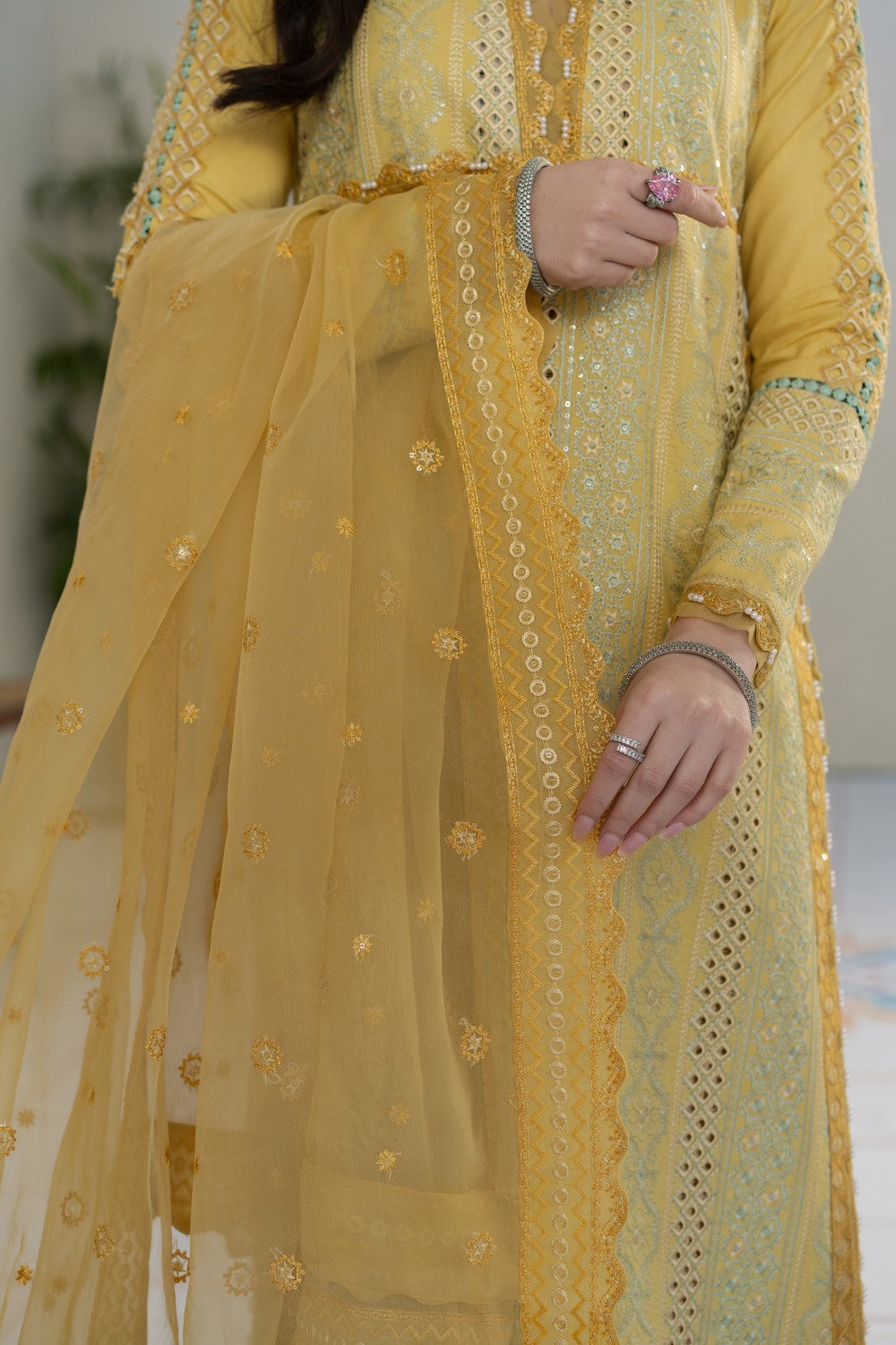 Maryum N Maria | Luxury Lawn 25 | AERIN - MS50111