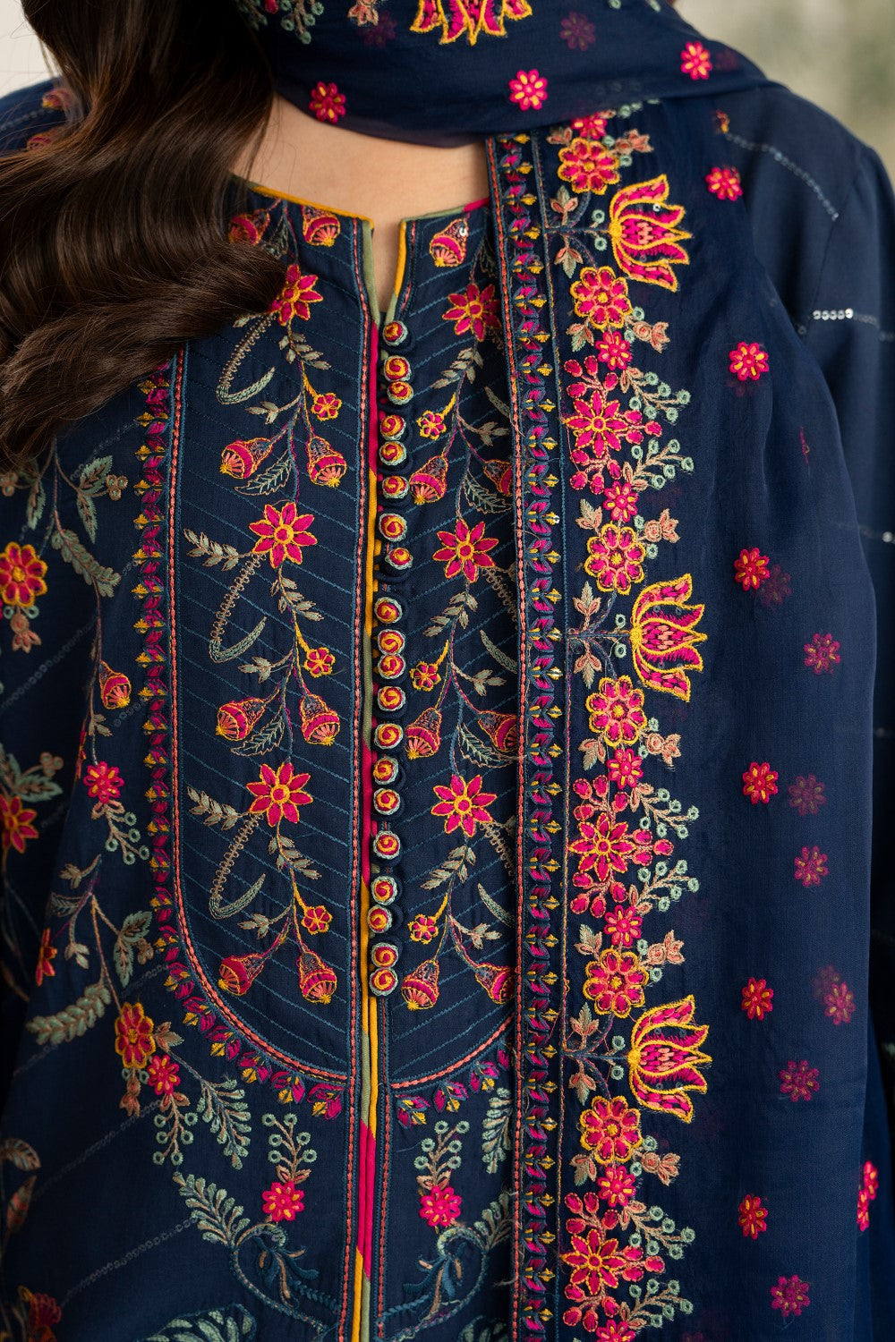 Maryum N Maria | Luxury Lawn 25 | ARAYA - MS50124