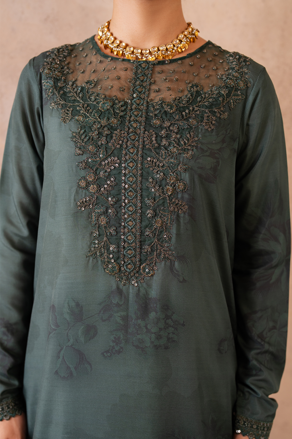 Iznik | Formal Wear | UE-324