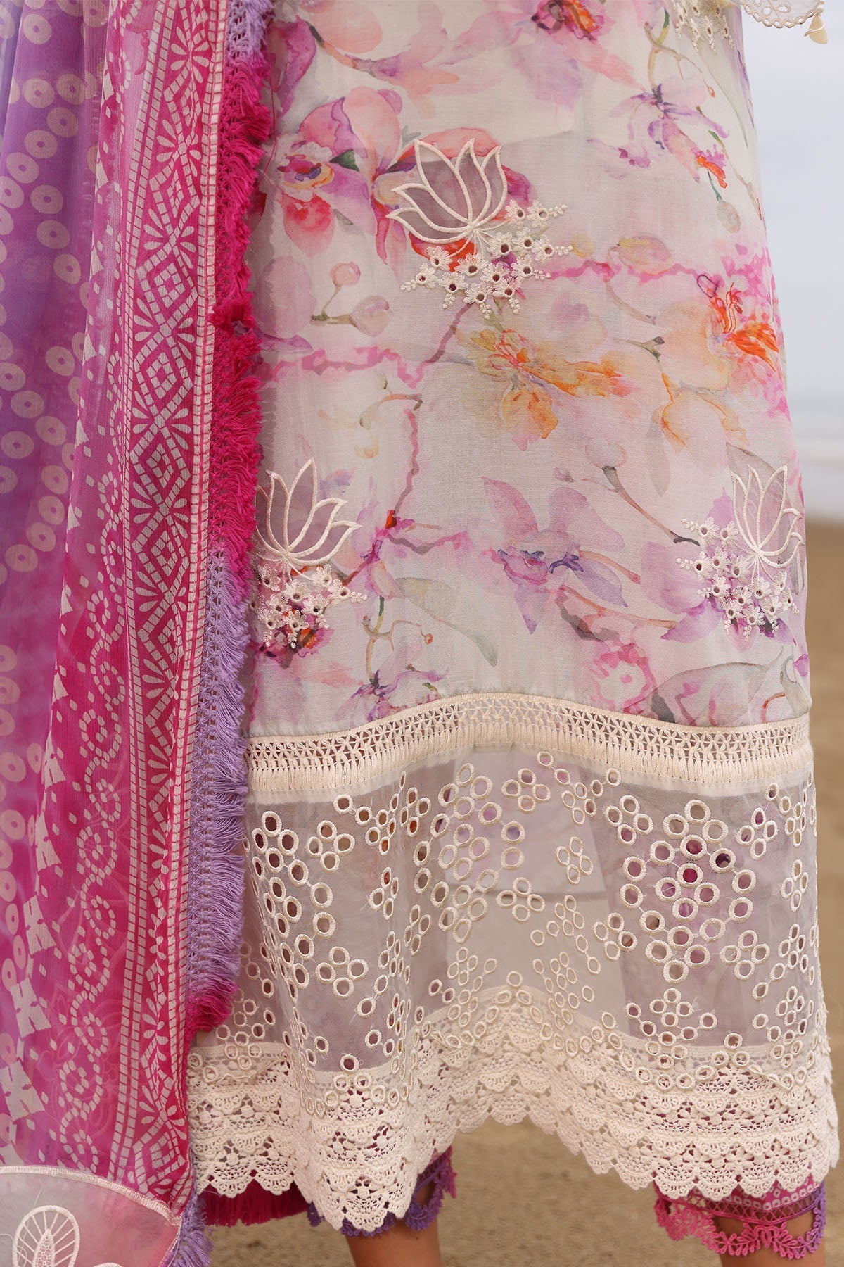 Nureh | Gardenia Embroidered Lawn 25 | NSG-172