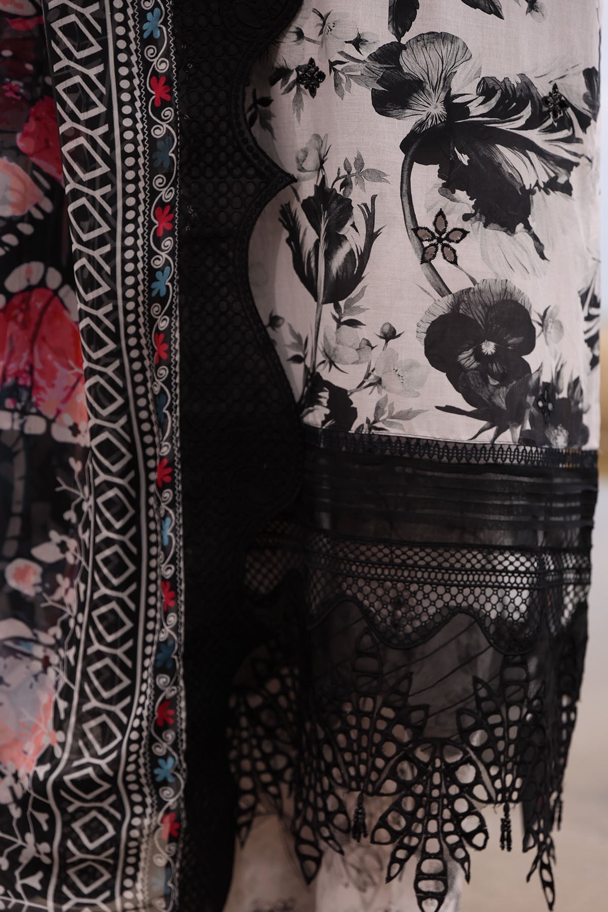 Nureh | Gardenia Embroidered Lawn 25 | NSG-175