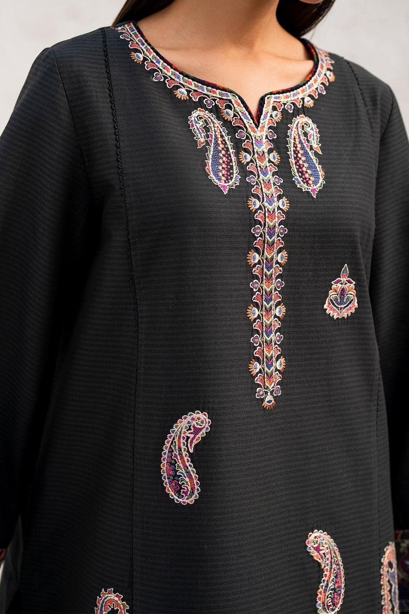 Jazmin | Summer Lawn 25 | USE-9127