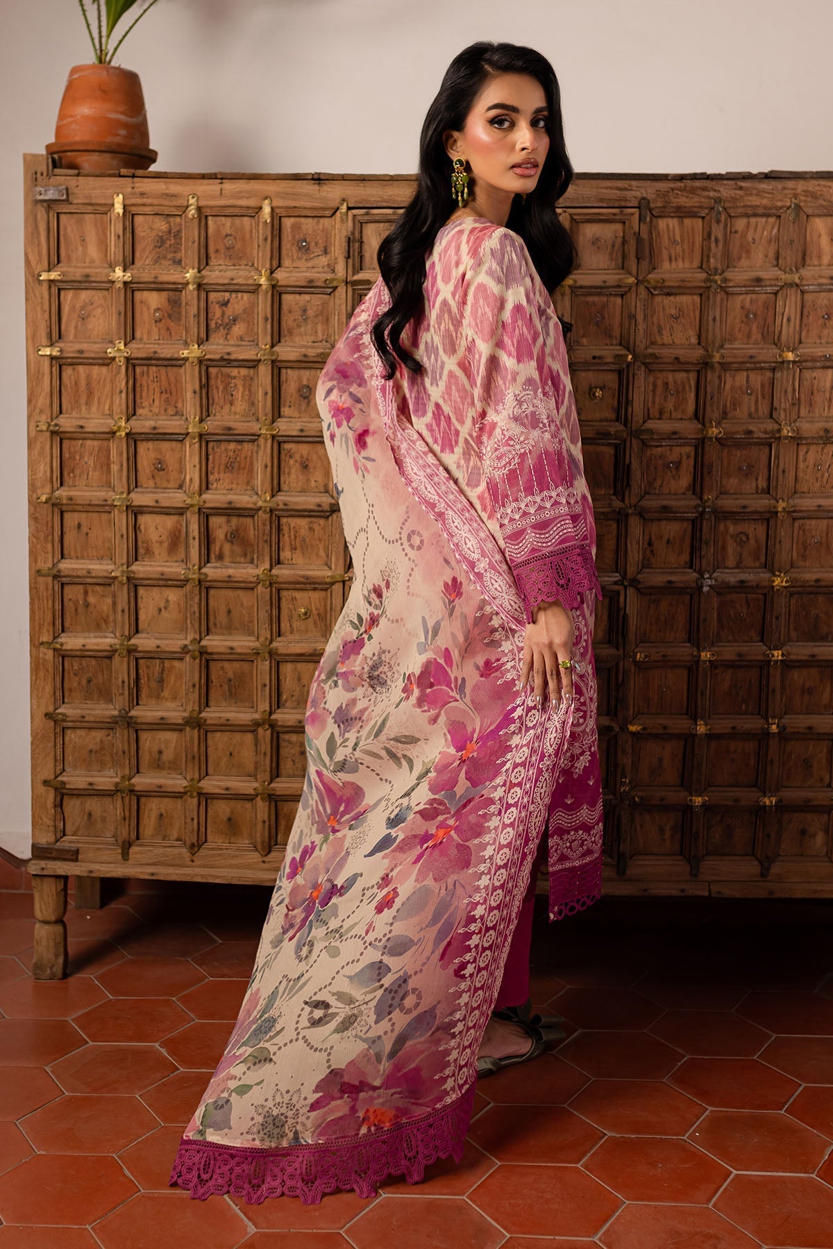 Nureh | Printed lawn 25 | SP-137