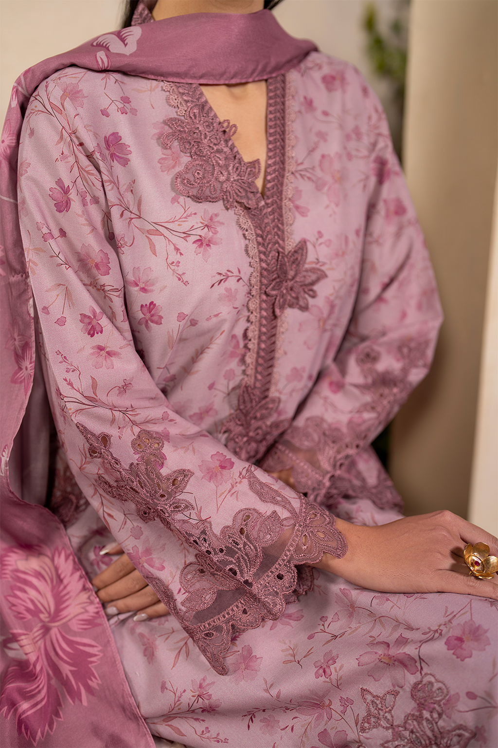 Iznik | Festive Lawn 25 | EFL-04