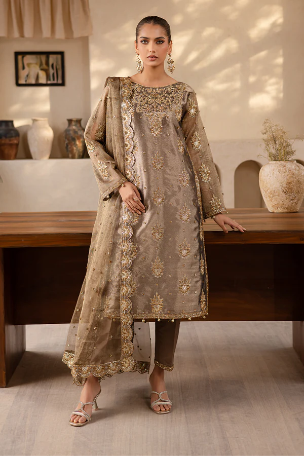 Emaan Adeel | Noore Festival | Raveen