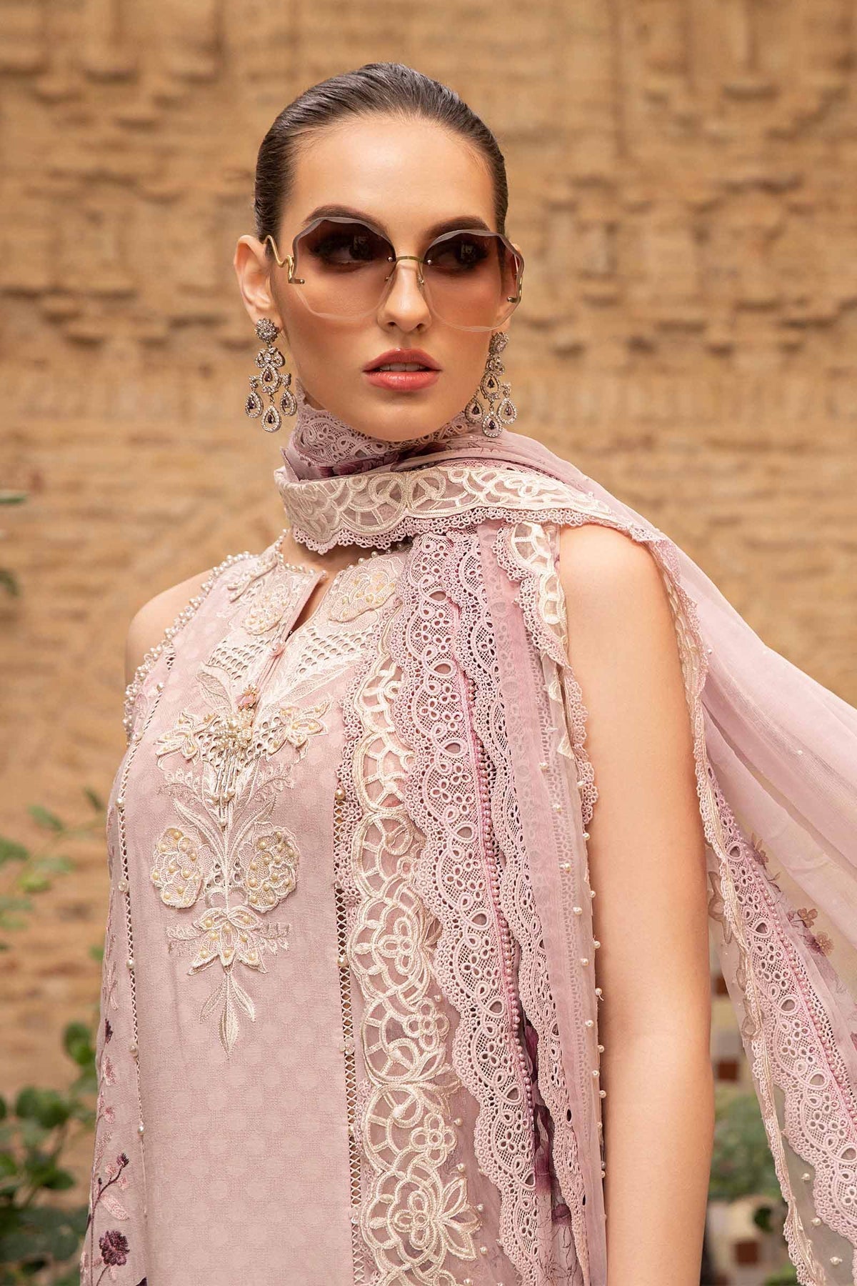 Maria B - D-2414-A - Lawn