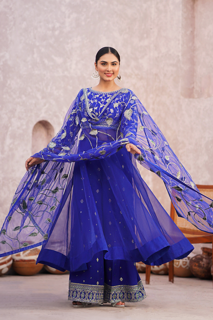 Erum Khan | Sakhiyan Formals | NARGIS