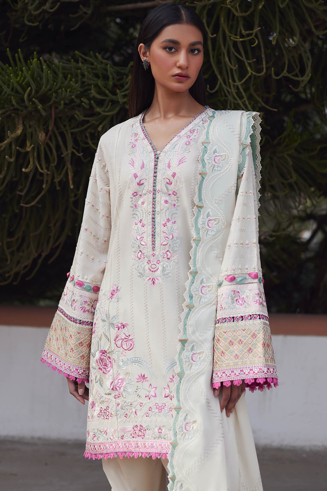 Elan | Lawn’24 | AIRA (EL24-10 B)