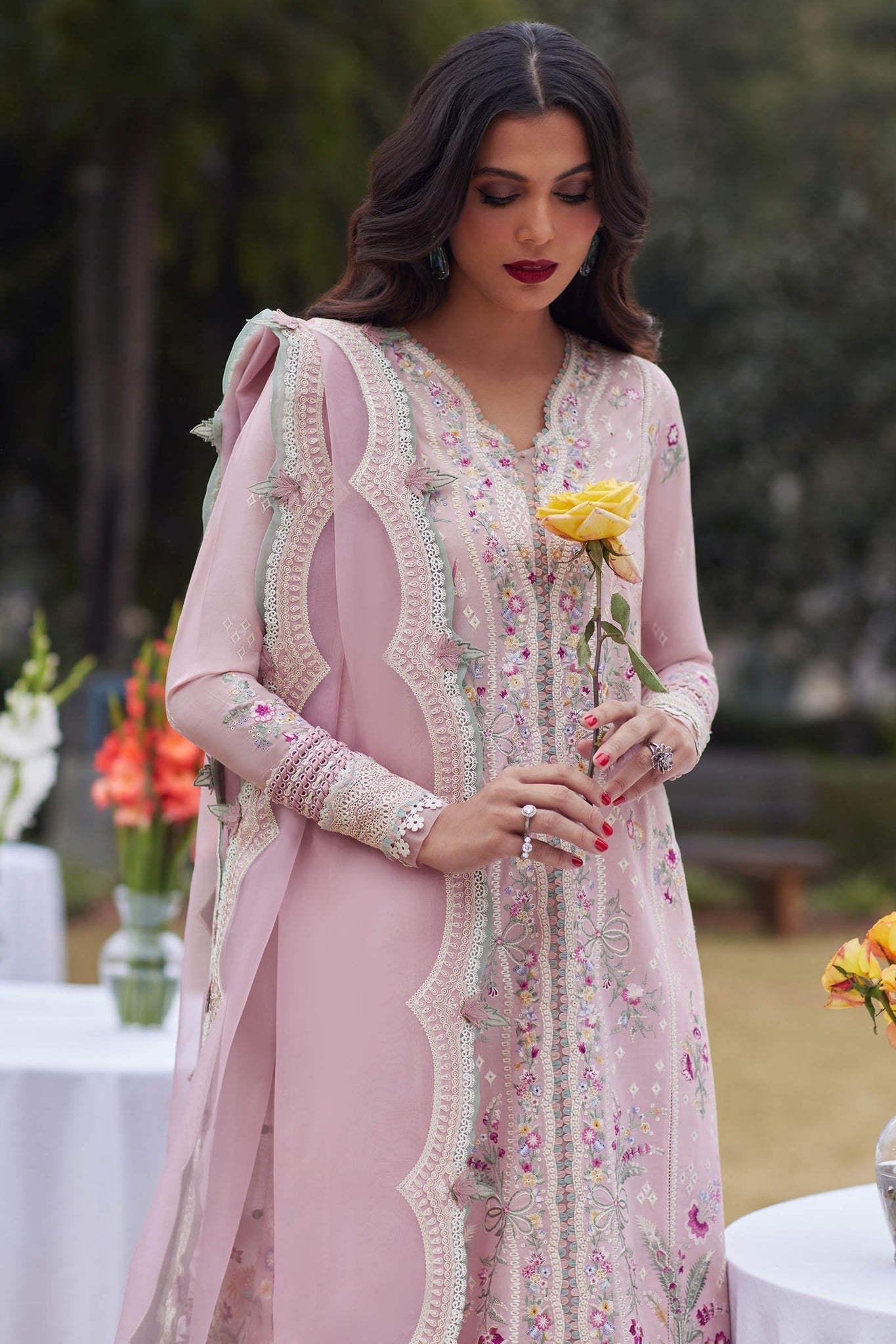 Elan | Lawn’24 | MIRZETA (EL24-11 B)