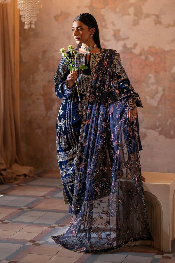 Emaan Adeel | Saanjh Velvet Collection 24 | Roshni