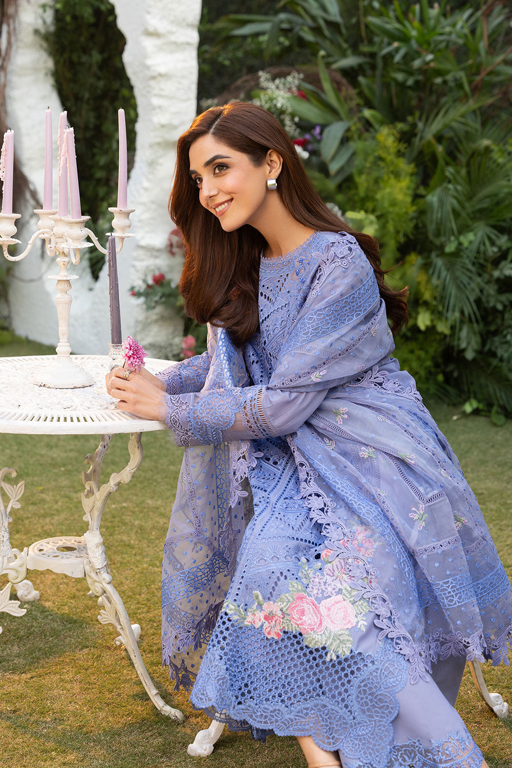 Sobia Nazir | Luxury Lawn 25 | 10B