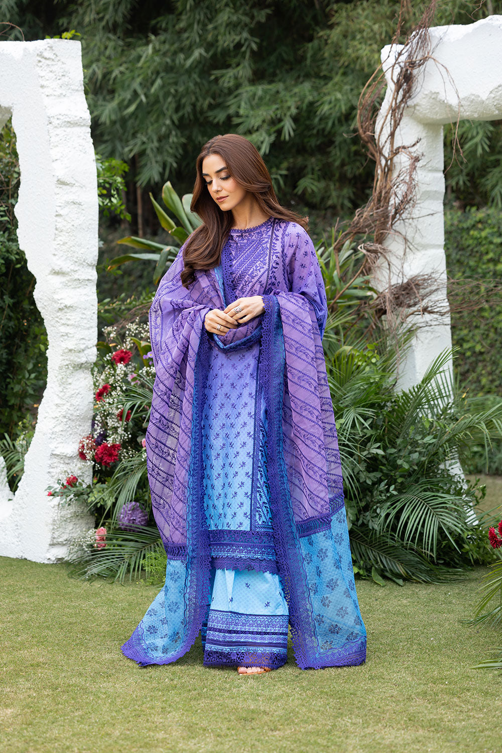 Sobia Nazir | Luxury Lawn 25 | 12B