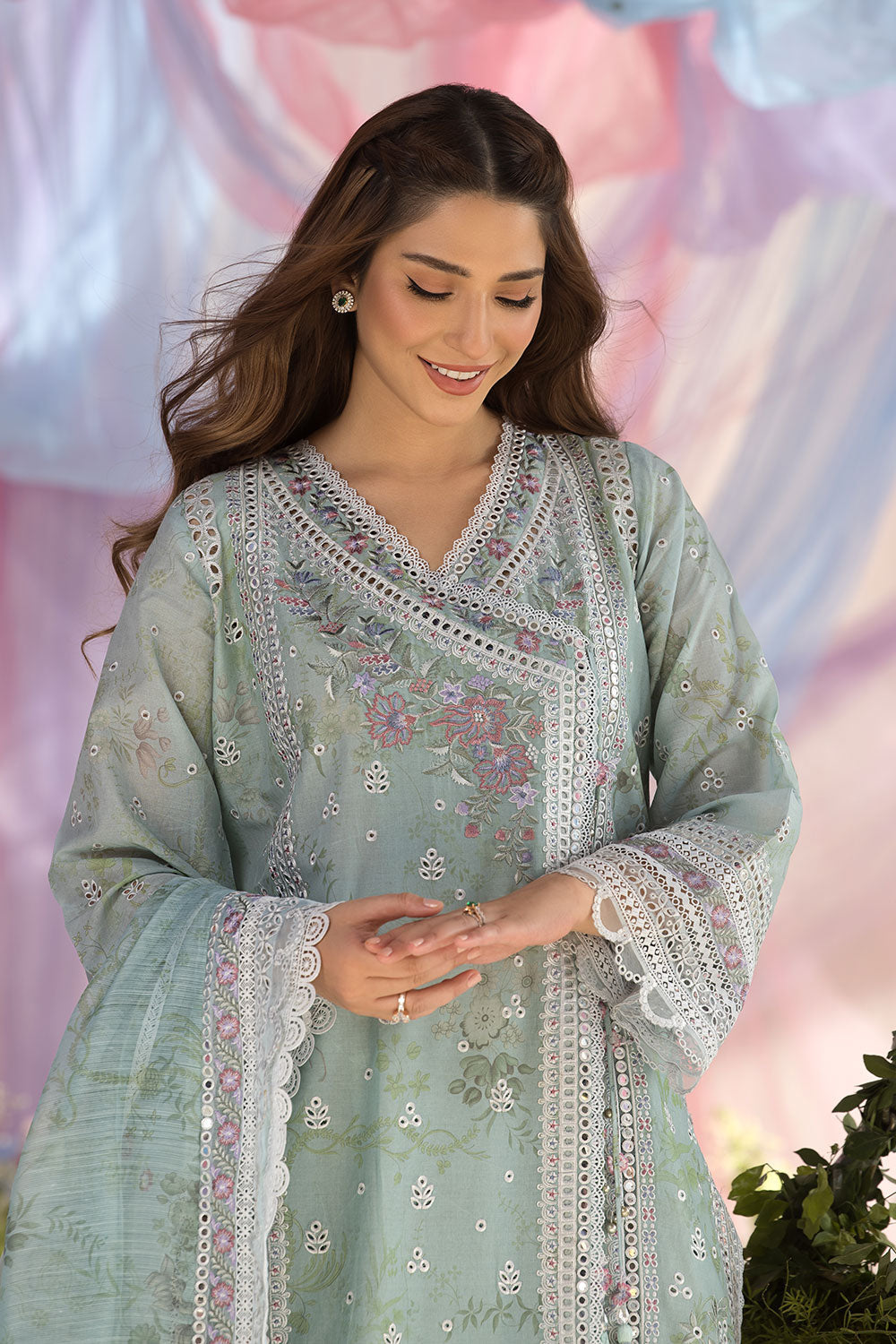 Sobia Nazir | Luxury Lawn 25 | 13A