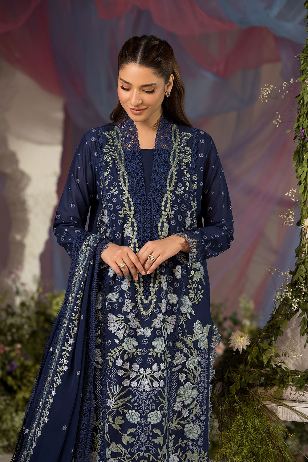 Sobia Nazir | Luxury Lawn 25 | 8A