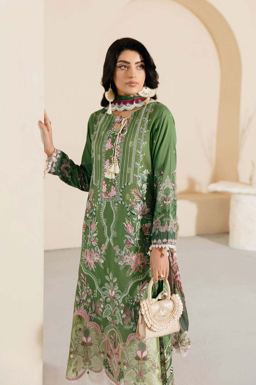Ramsha | Mashaal Luxury Lawn | L-1307