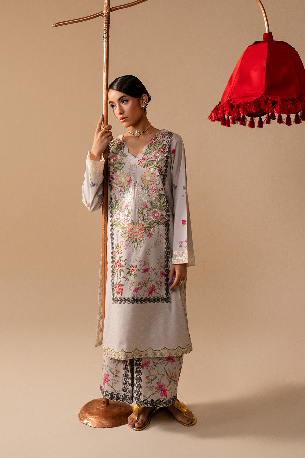 Maryum N Maria | Floren Lawn |   DAISY