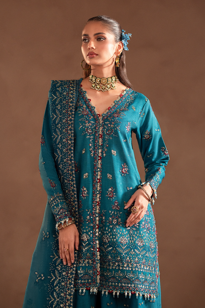 Emaan Adeel | Selene Formals | MIRELLE