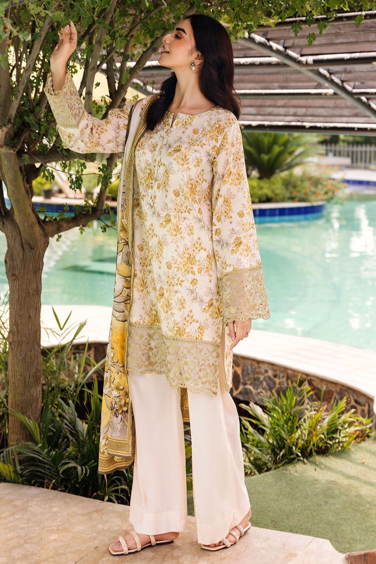 Motifz | Umang Lawn | 4898-SOFIA