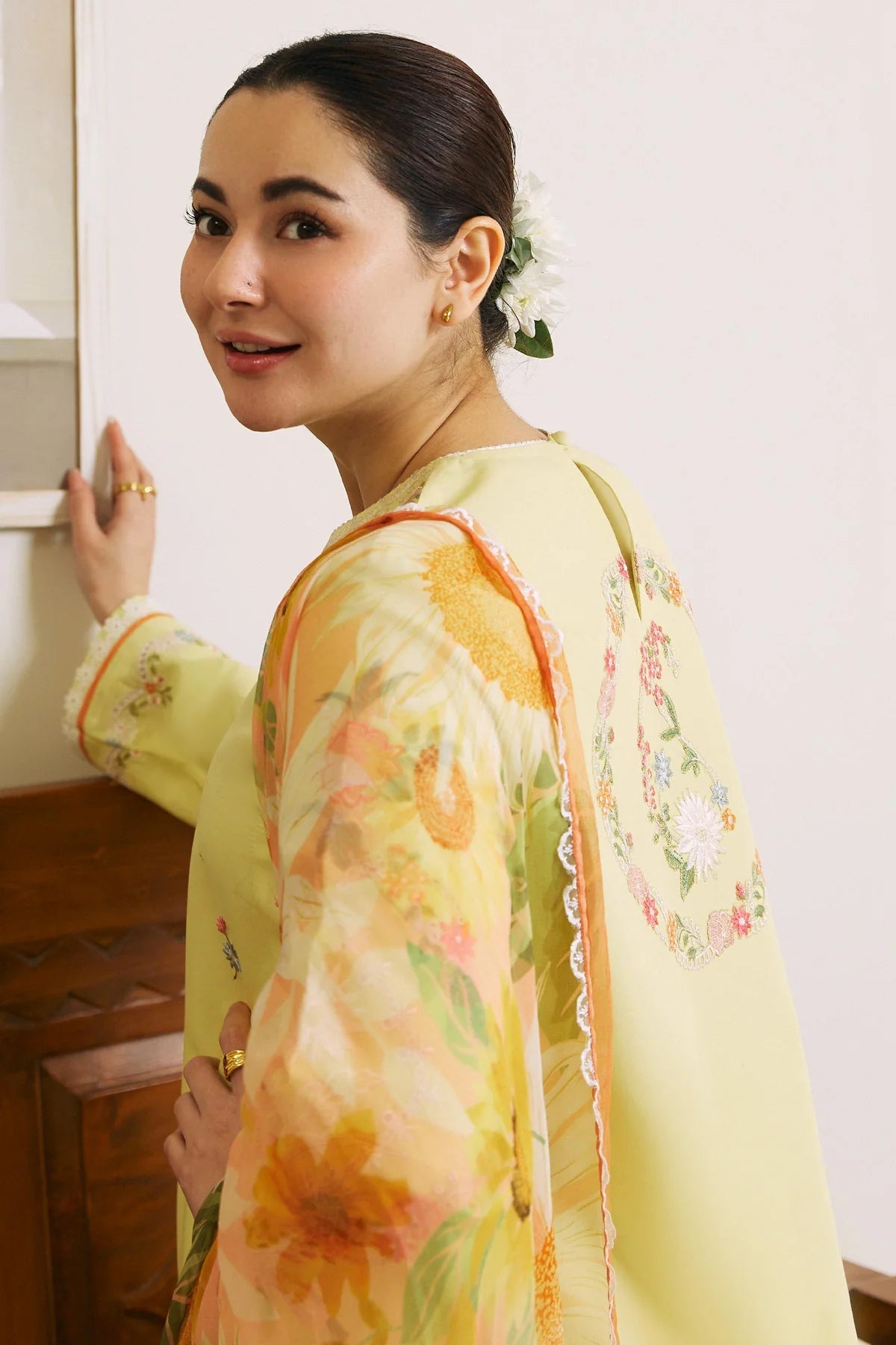 Zara Shahjahan | Coco Lawn 24 | MAHAY-4B