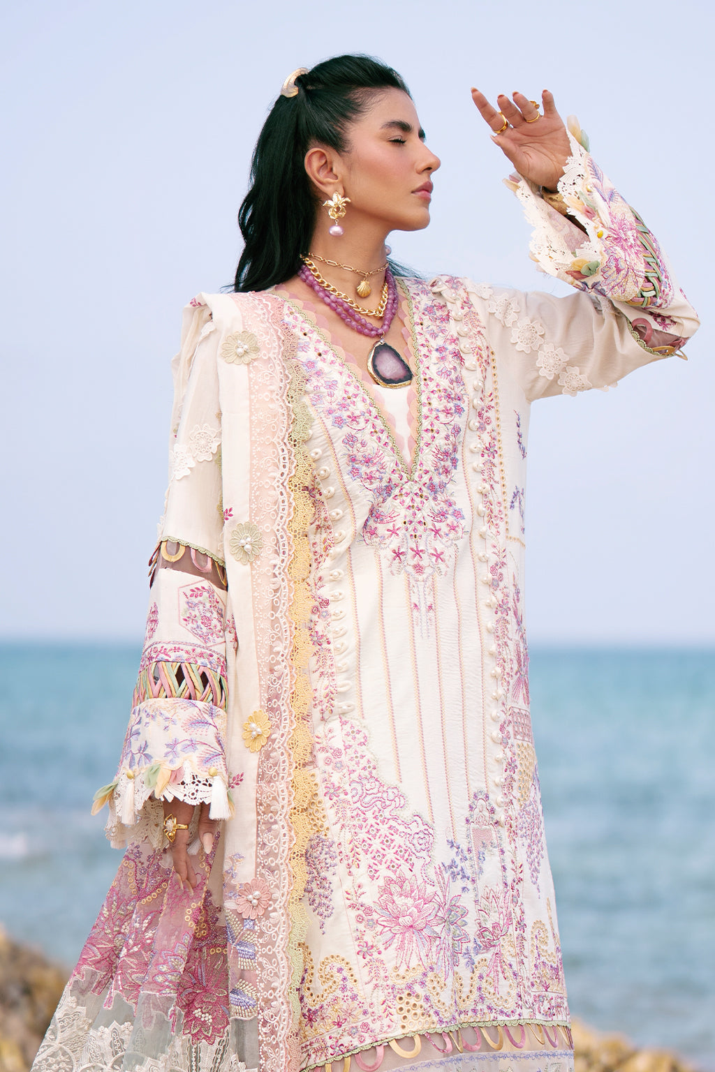 AJR Couture | Dastan Luxury Lawn 25 | Muse