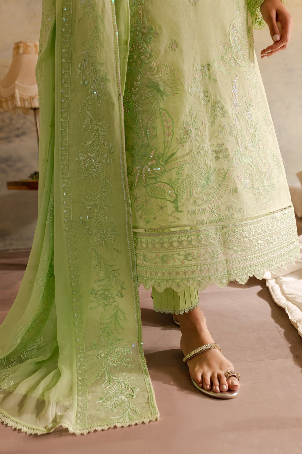 Nureh | Shades of Winter | NP-549