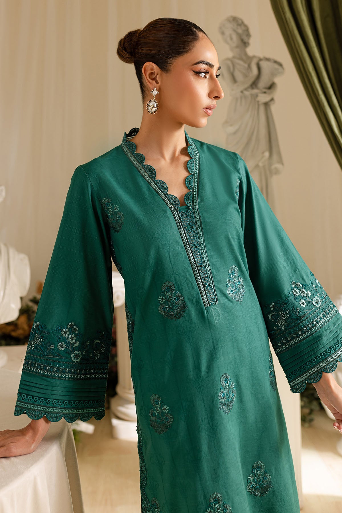 Nureh | Shades of Winter | NP-564