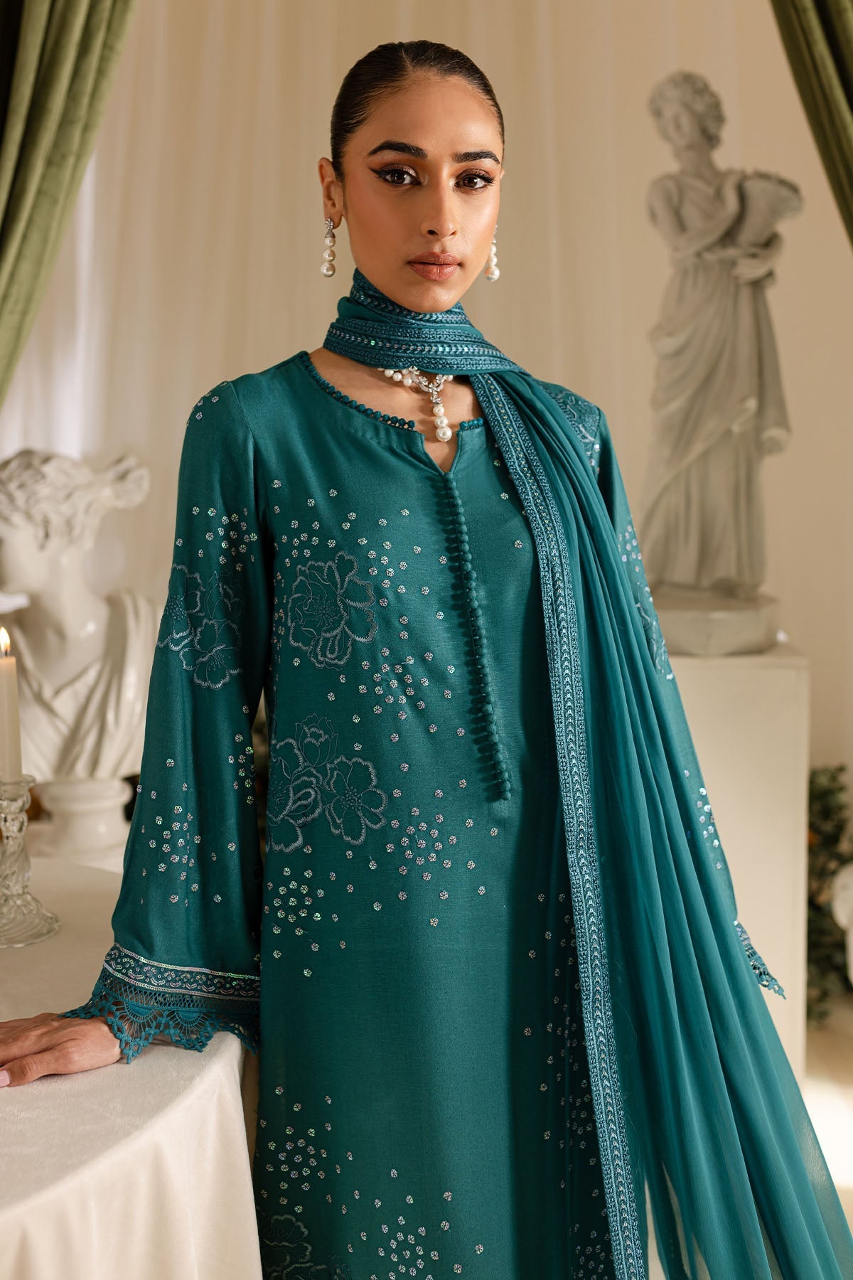 Nureh | Shades of Winter | NP-560