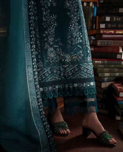 Republic Womenswear | Premium Pret 25 | RPP-03 (Coeur)