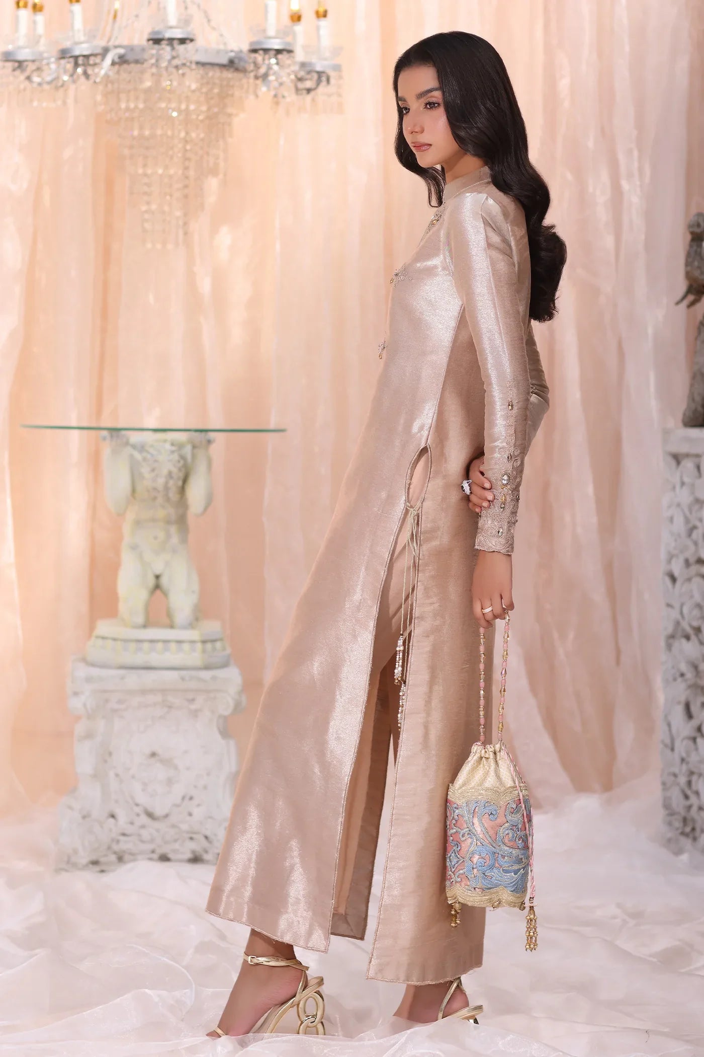 Musferah saad | The Serenade | The Queen’s Tapestry