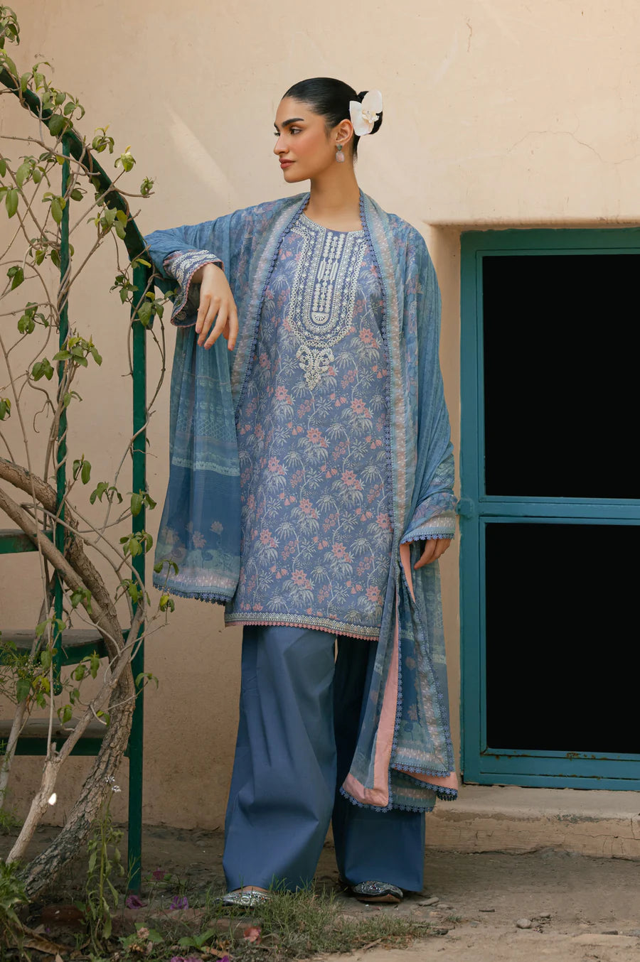 Zeen | Eid ul Adha | EMBROIDERED SUIT 16