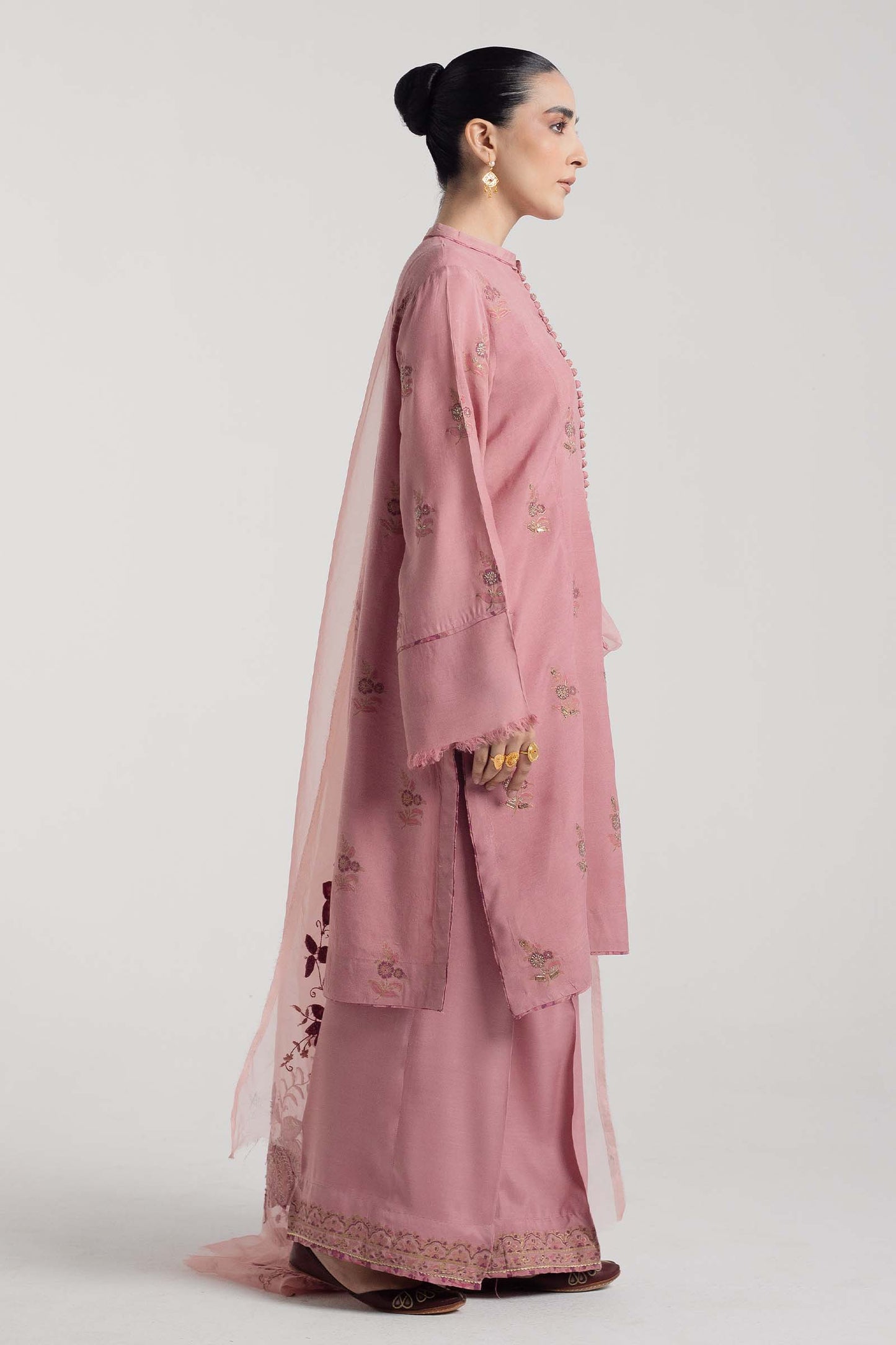 Zara Shahjahan | Handcrafted Suits | ZHC-050