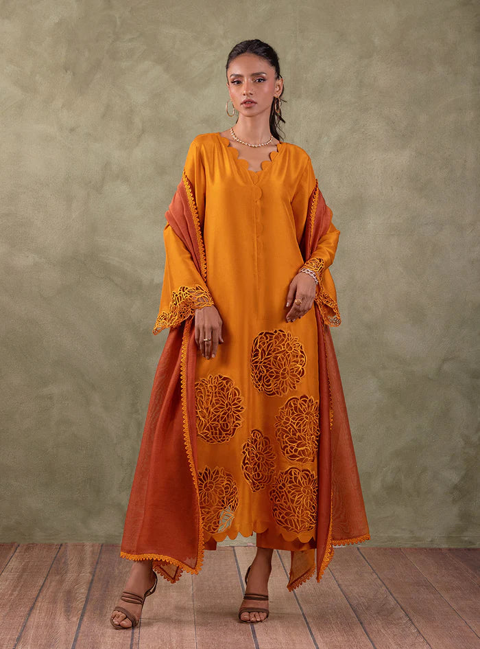 Zainab Chottani | Eid Edit 24 | Burning Amber