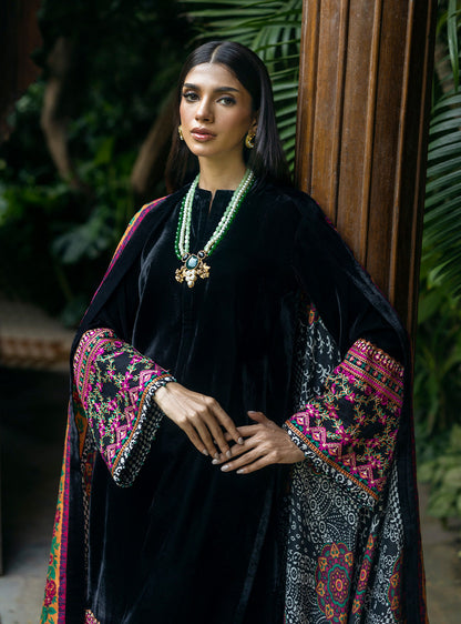 Zainab Chottani | Makhmal Luxe Pret | Ghazaleh