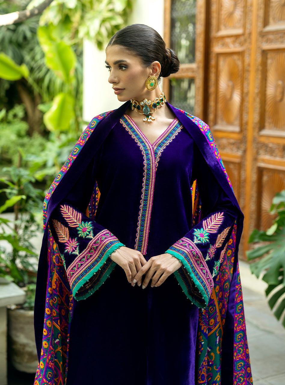 Zainab Chottani | Makhmal Luxe Pret | Rangin
